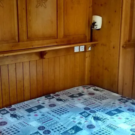 Le Balcon Du Petit Bonheur Apartment Lanslevillard